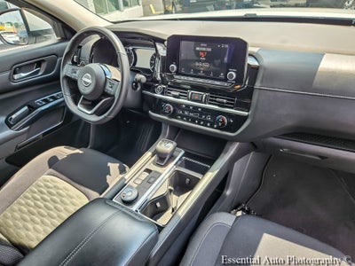 2022 Nissan Pathfinder SV 4WD