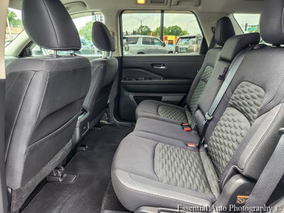 2022 Nissan Pathfinder SV 4WD