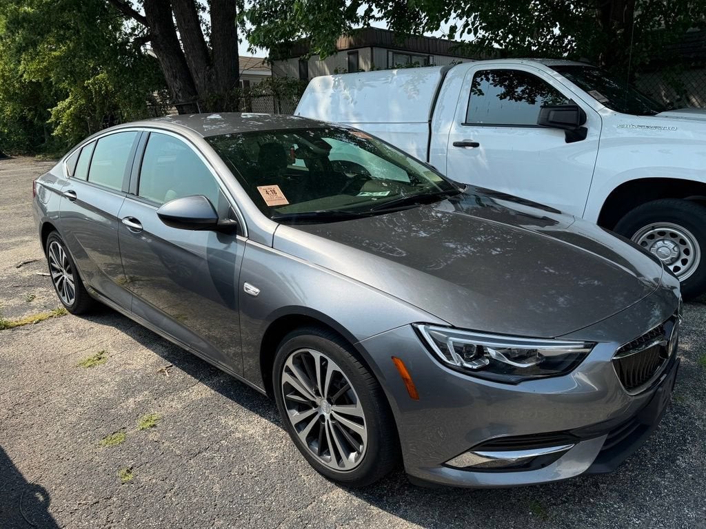 2020 Buick Regal Sportback Essence