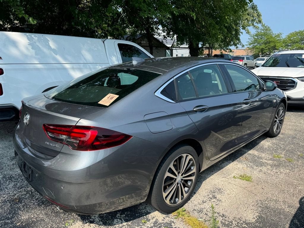 2020 Buick Regal Sportback Essence