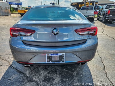 2020 Buick Regal Sportback Essence
