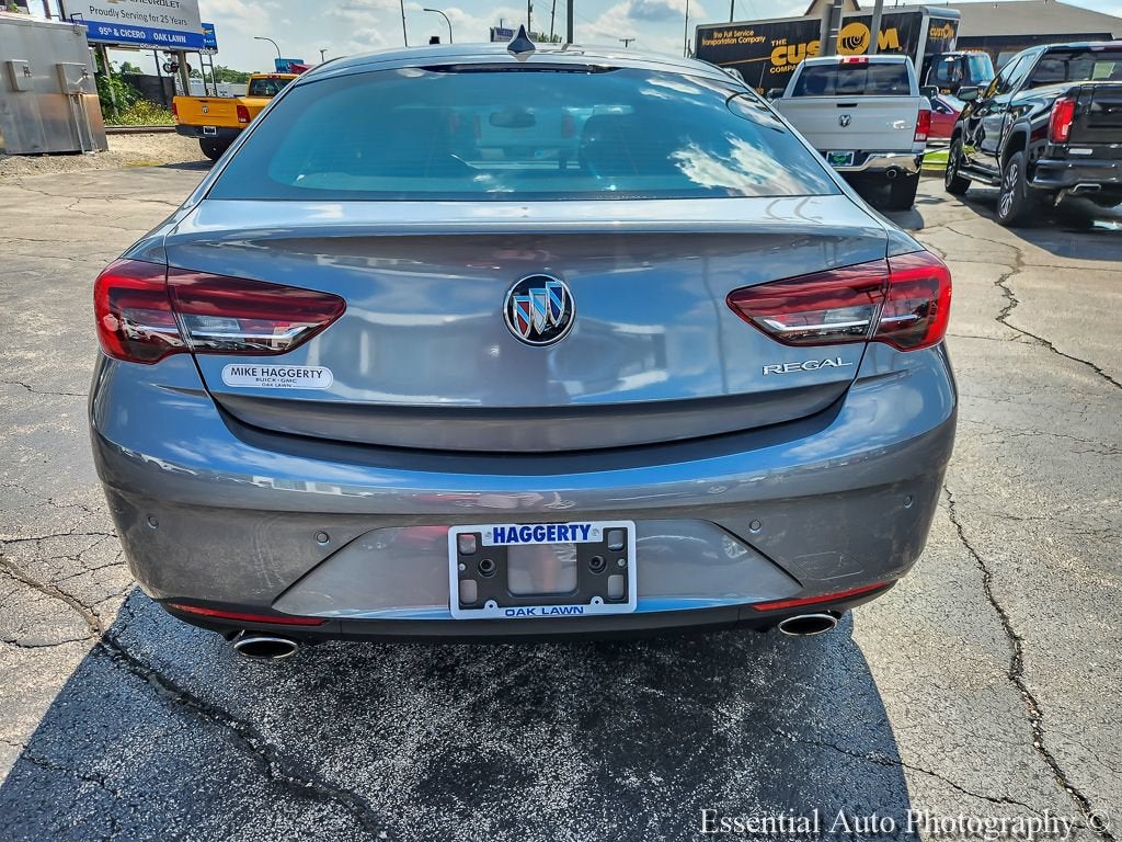 2020 Buick Regal Sportback Essence