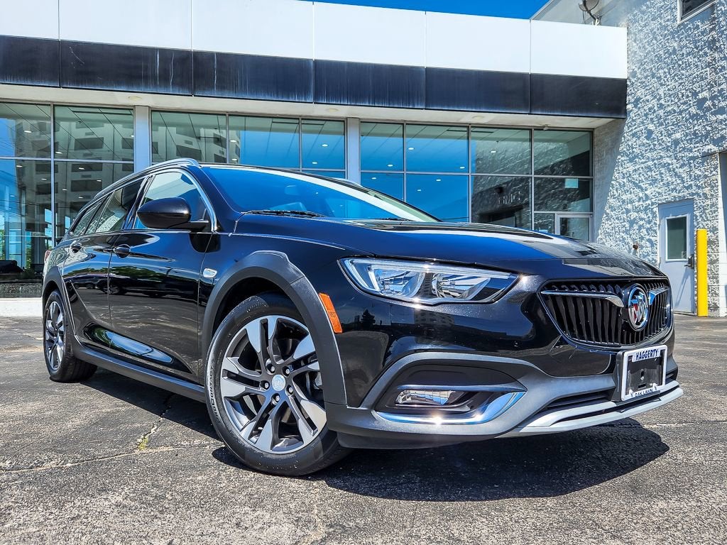 2018 Buick Regal TourX Essence