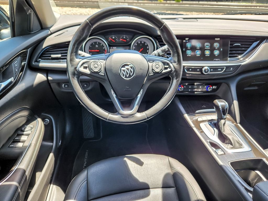 2018 Buick Regal TourX Essence