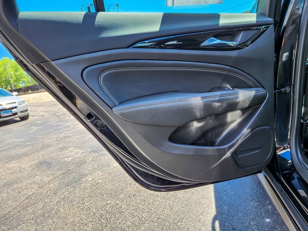 2018 Buick Regal TourX Essence