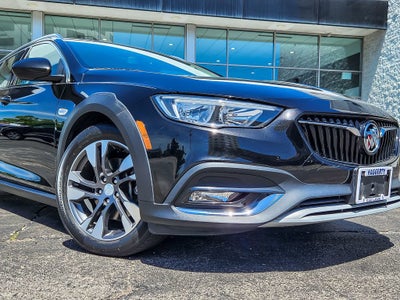 2018 Buick Regal TourX Essence