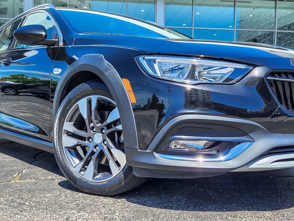2018 Buick Regal TourX Essence