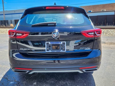2018 Buick Regal TourX Essence