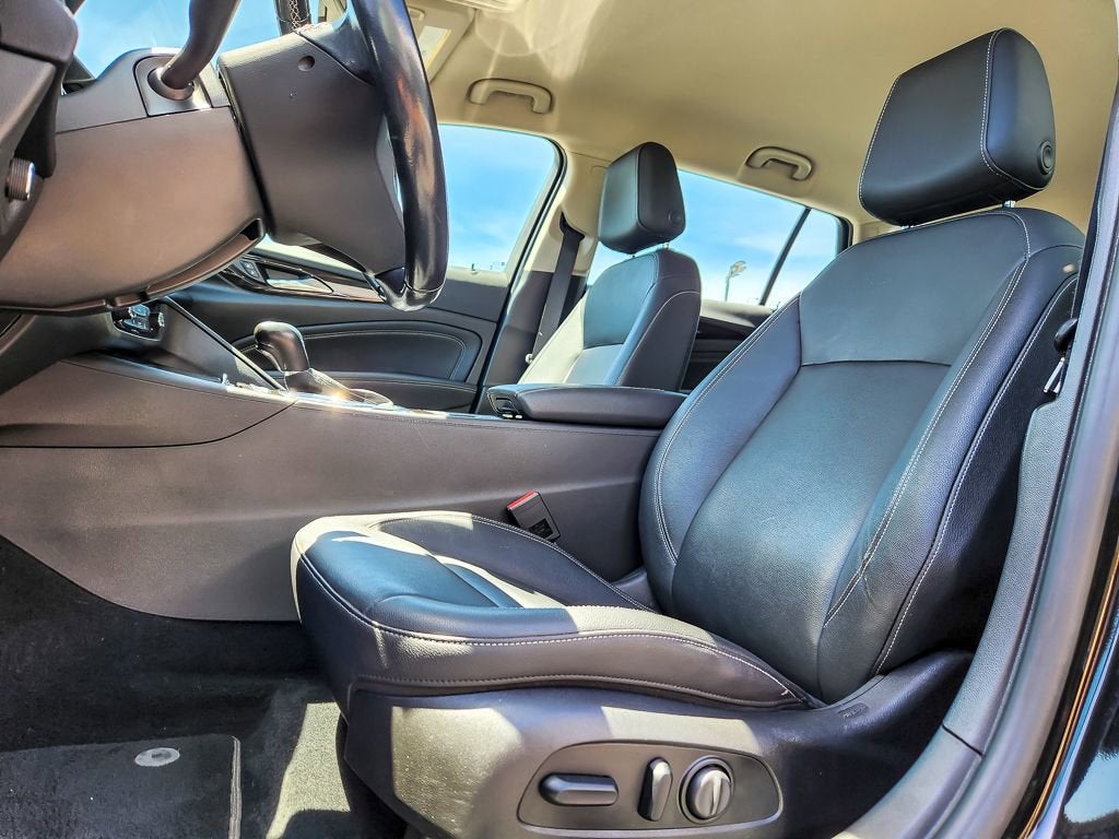 2018 Buick Regal TourX Essence
