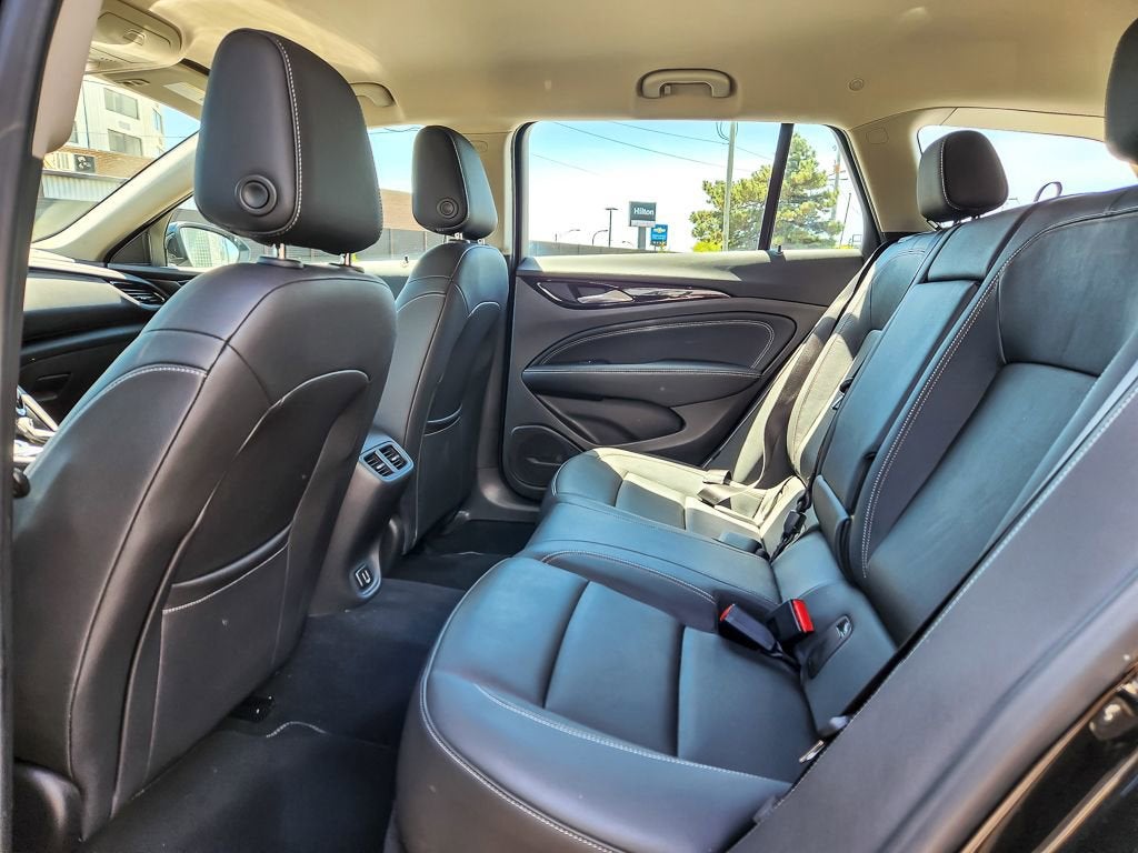 2018 Buick Regal TourX Essence