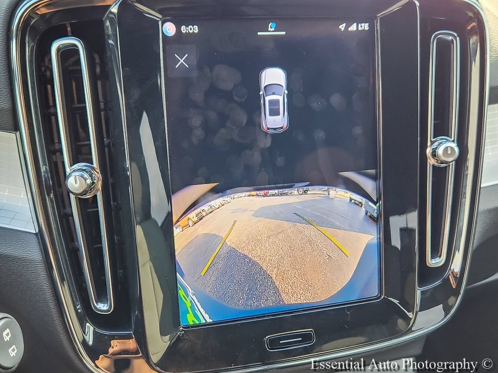 2024 Volvo XC40 Core Bright Theme