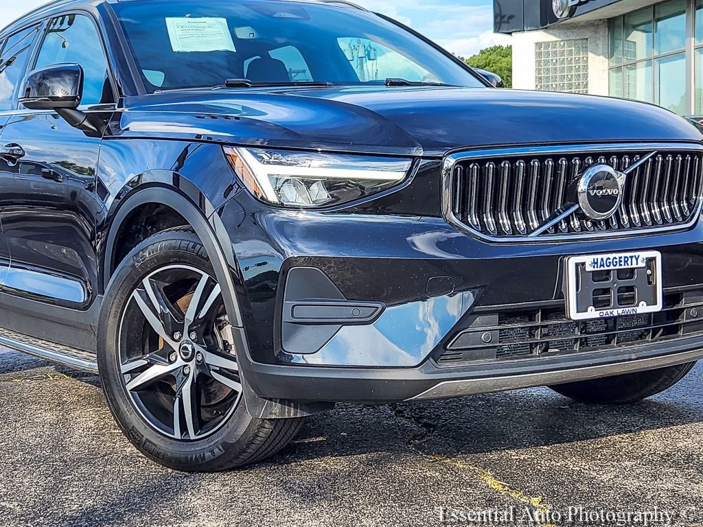 2024 Volvo XC40 Core Bright Theme