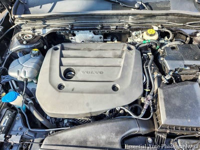2024 Volvo XC40 Core Bright Theme