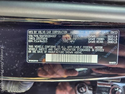 2024 Volvo XC40 Core Bright Theme