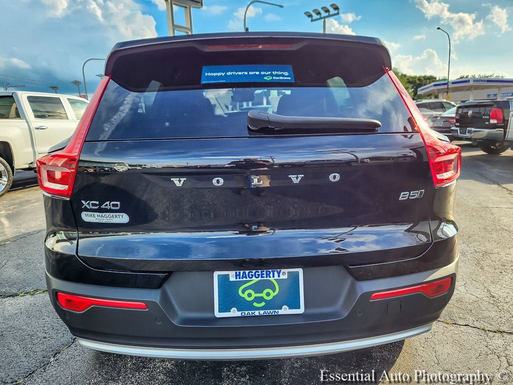 2024 Volvo XC40 Core Bright Theme