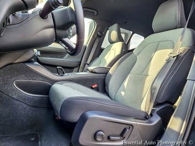 2024 Volvo XC40 Core Bright Theme